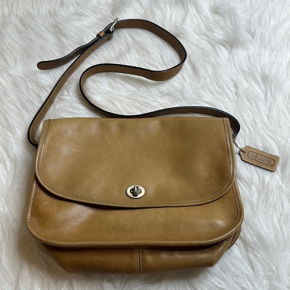 Coach | Bags | Coach Vintage Camel Colored Cross Body Bag No B609790 ...